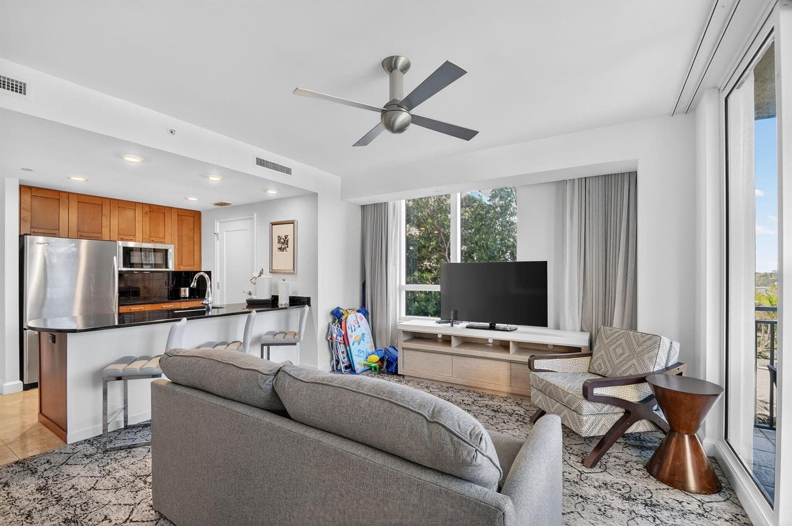 3800 N Ocean Drive 518 photo 19