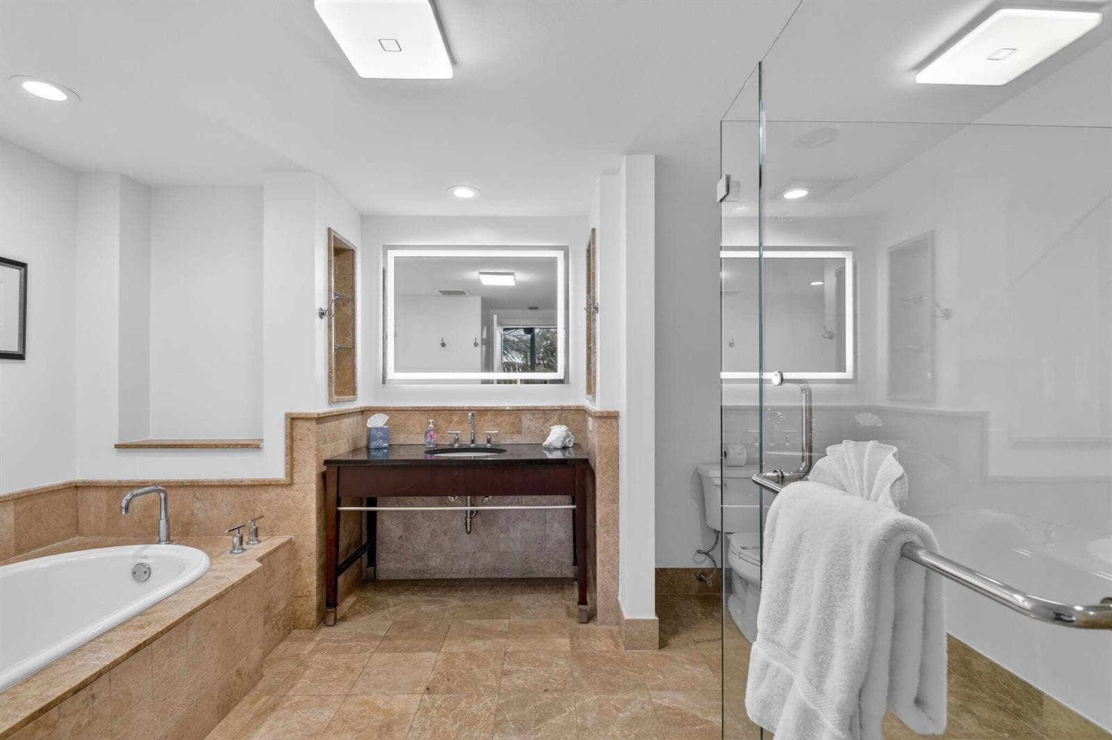3800 N Ocean Drive 518 photo 8