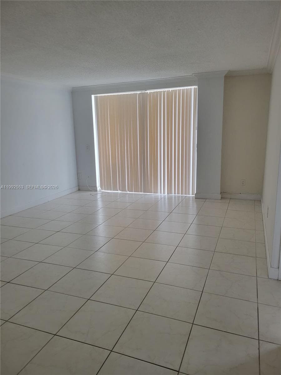 2020 NE 135th St 904 photo 12