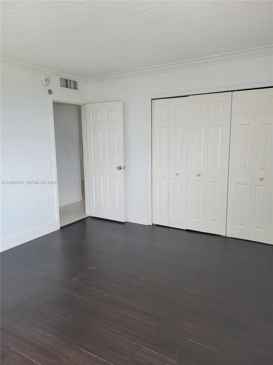 2020 NE 135th St 904 photo 10