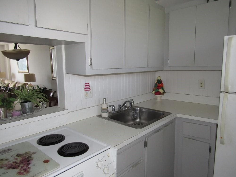 1731 15th St 402 photo 6