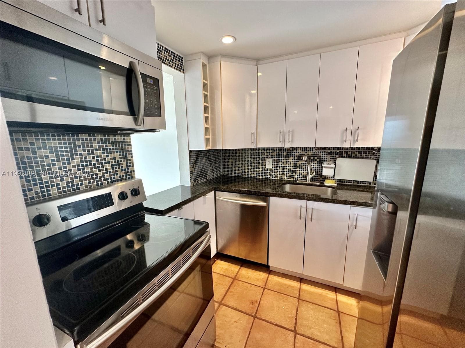2350 NE 135th St 1101 photo 11