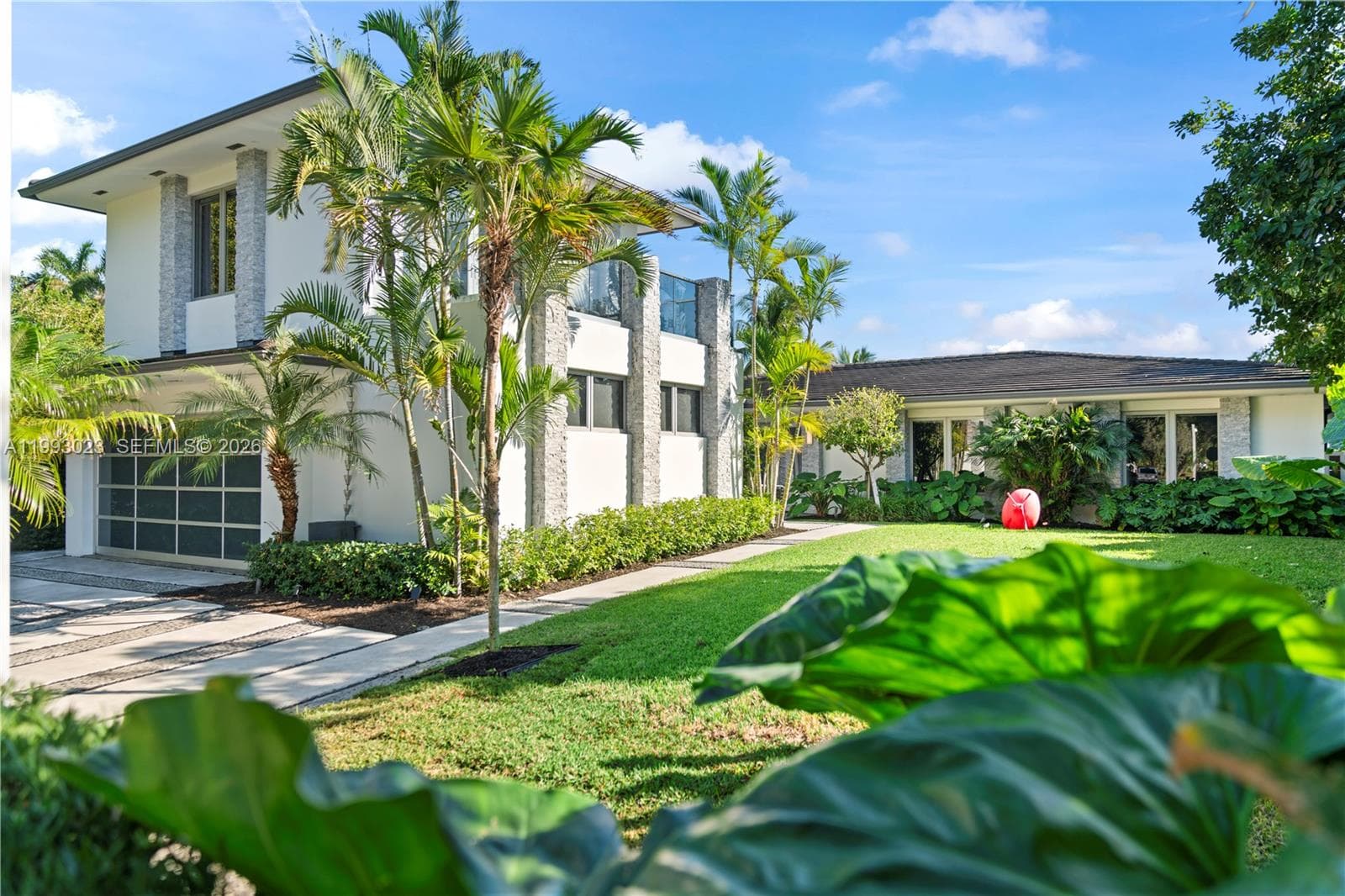 9301 N Bayshore Dr photo 5