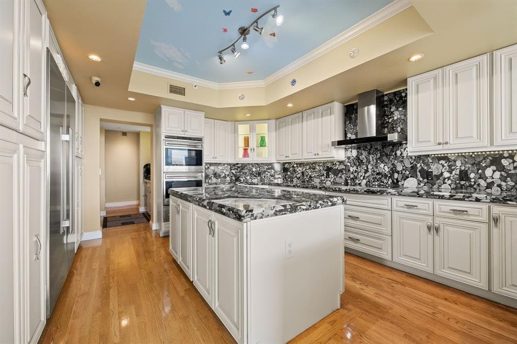 3055 Harbor Drive 1603 photo 13
