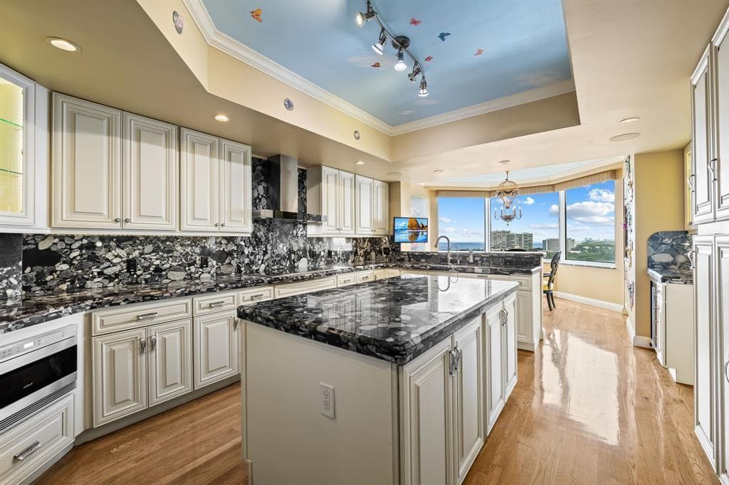 3055 Harbor Drive 1603 photo 11