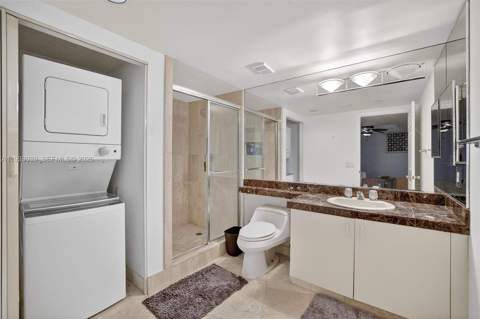 1000 Island Blvd 2105 photo 10
