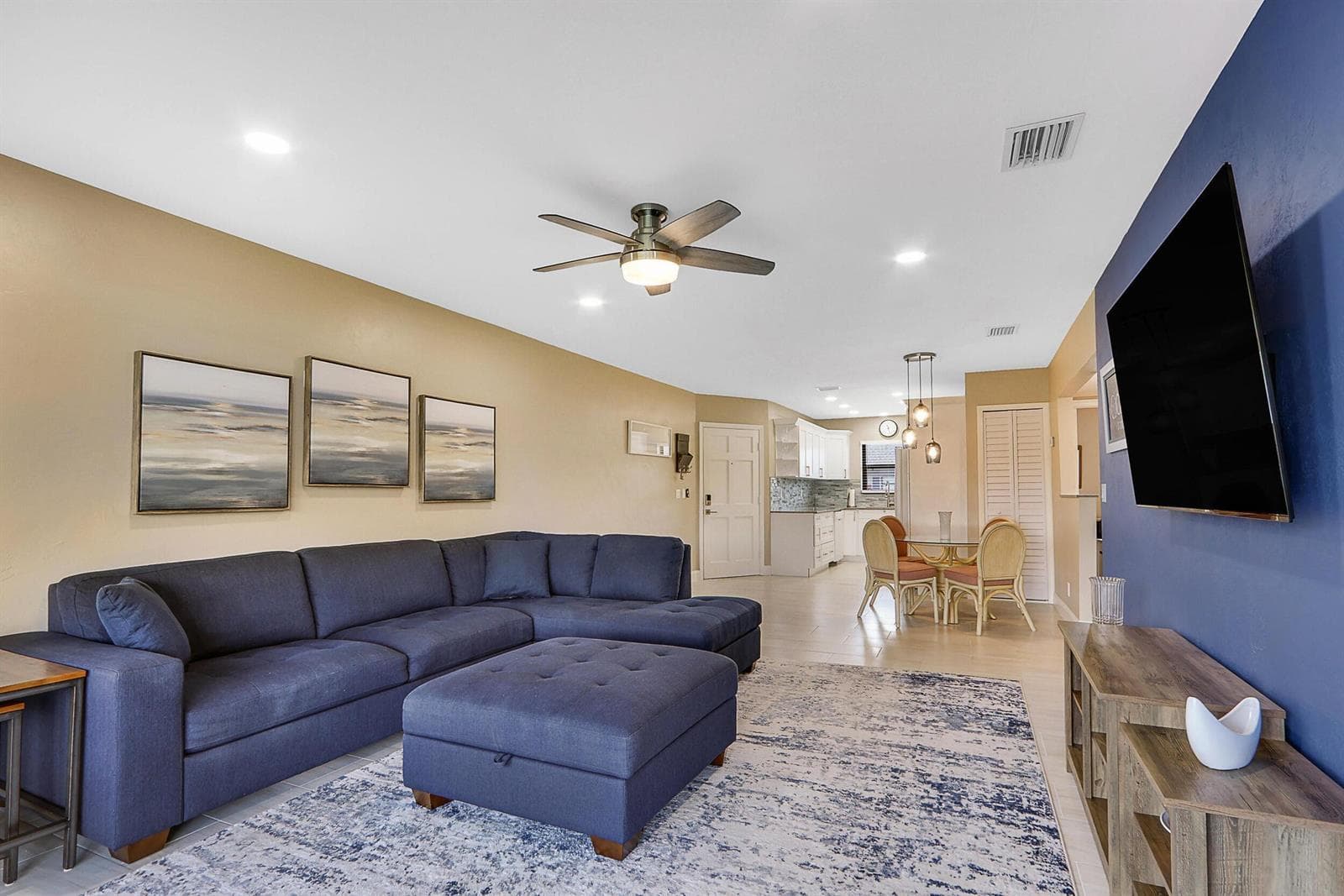755 Saturn Street E204 photo 3
