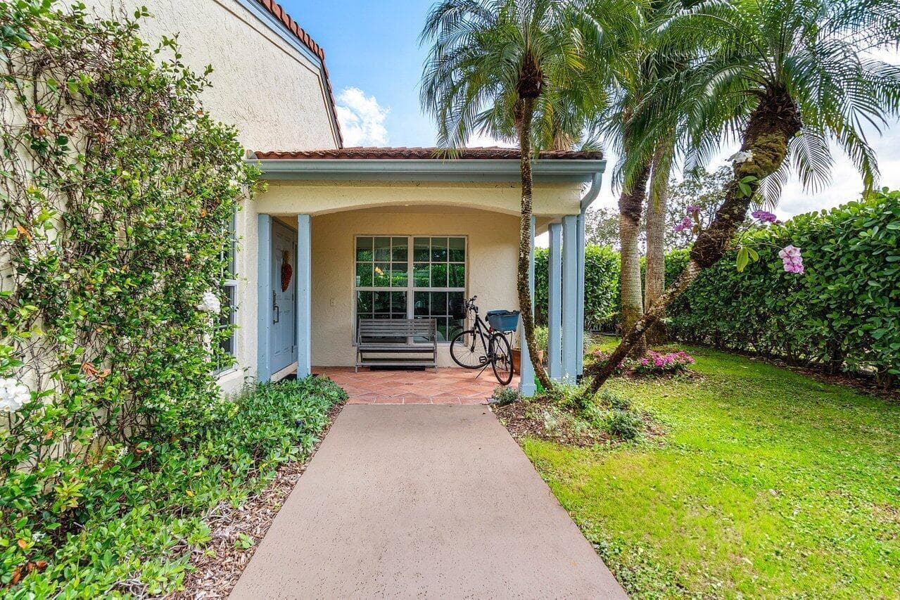 2320 Las Casitas Drive photo 1