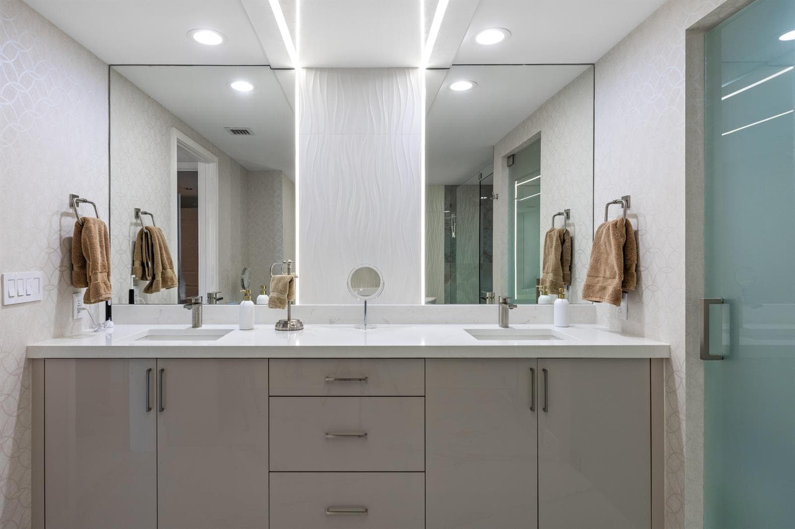 3101 S Ocean Drive 901 photo 16