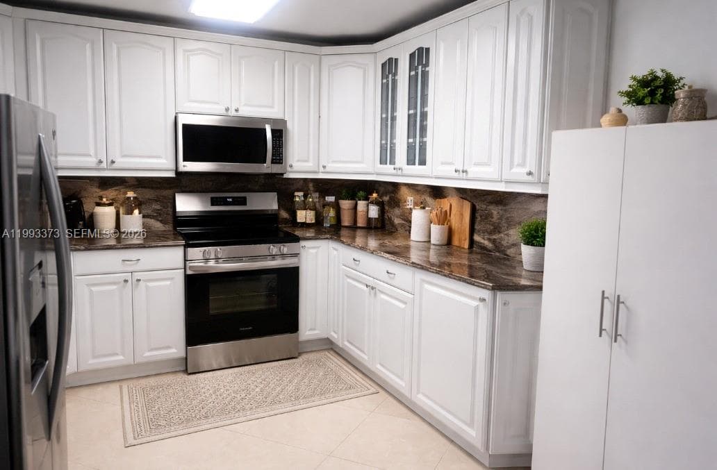 2500 Parkview Dr 2206 photo 8