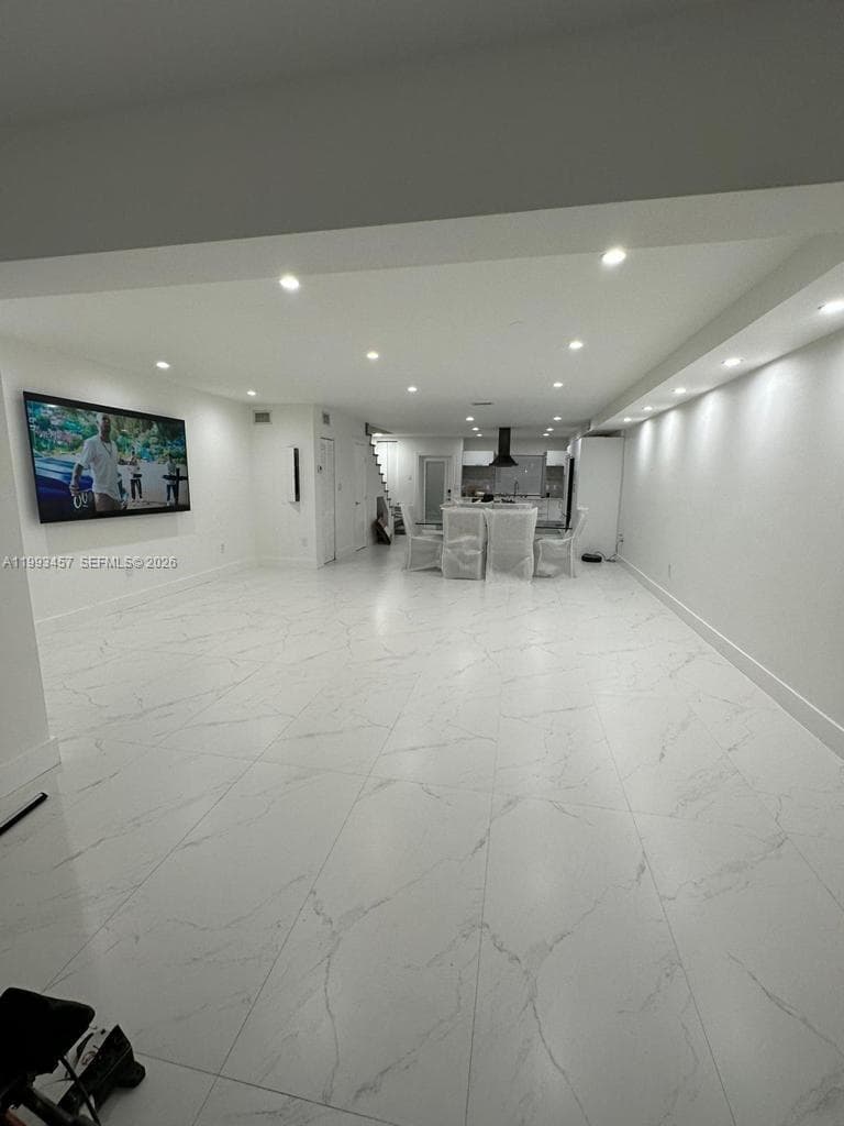 3672 NE 167th St 31 photo 14