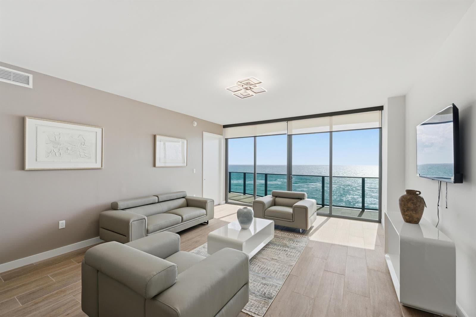 900 N Ocean Boulevard 802 photo 6