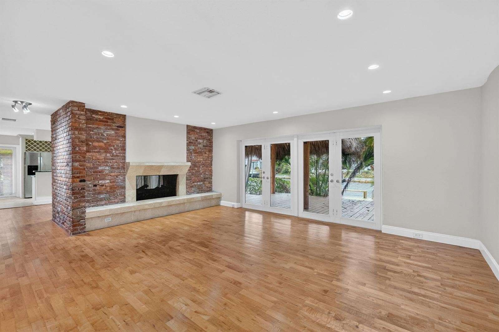 2213 NE 16th Street photo 6