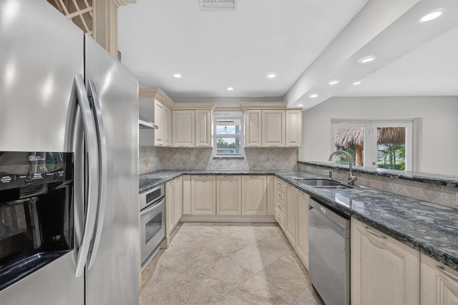 2213 NE 16th Street photo 15