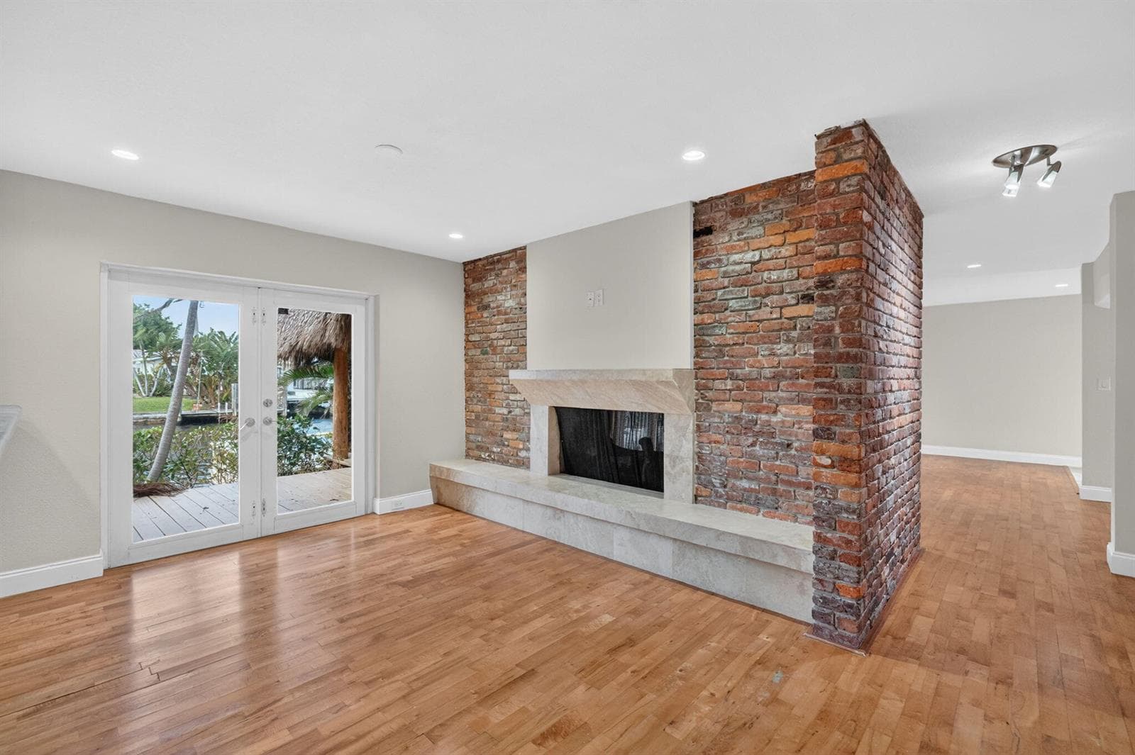 2213 NE 16th Street photo 11