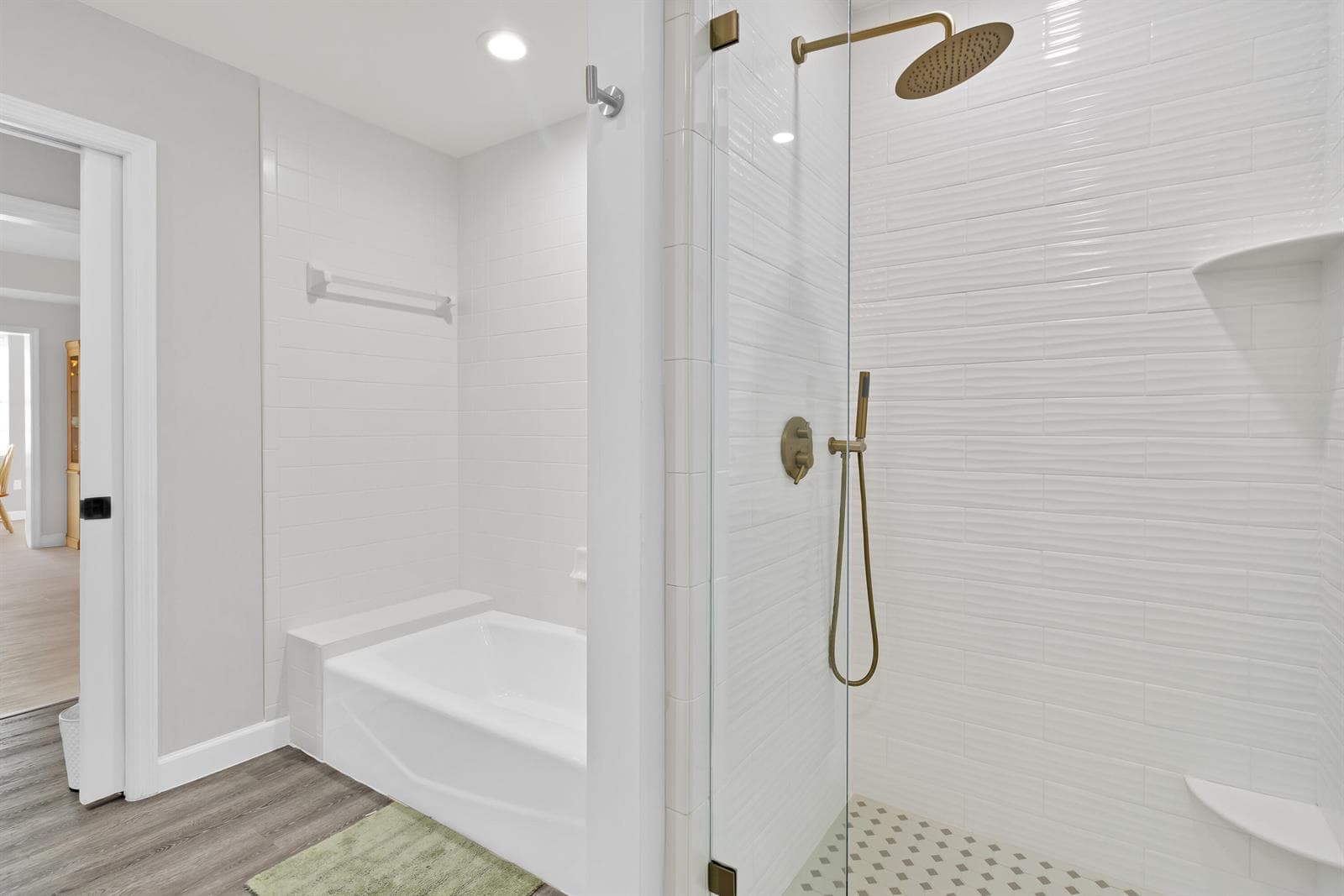 5520 N Harbor Village Drive 105 photo 16