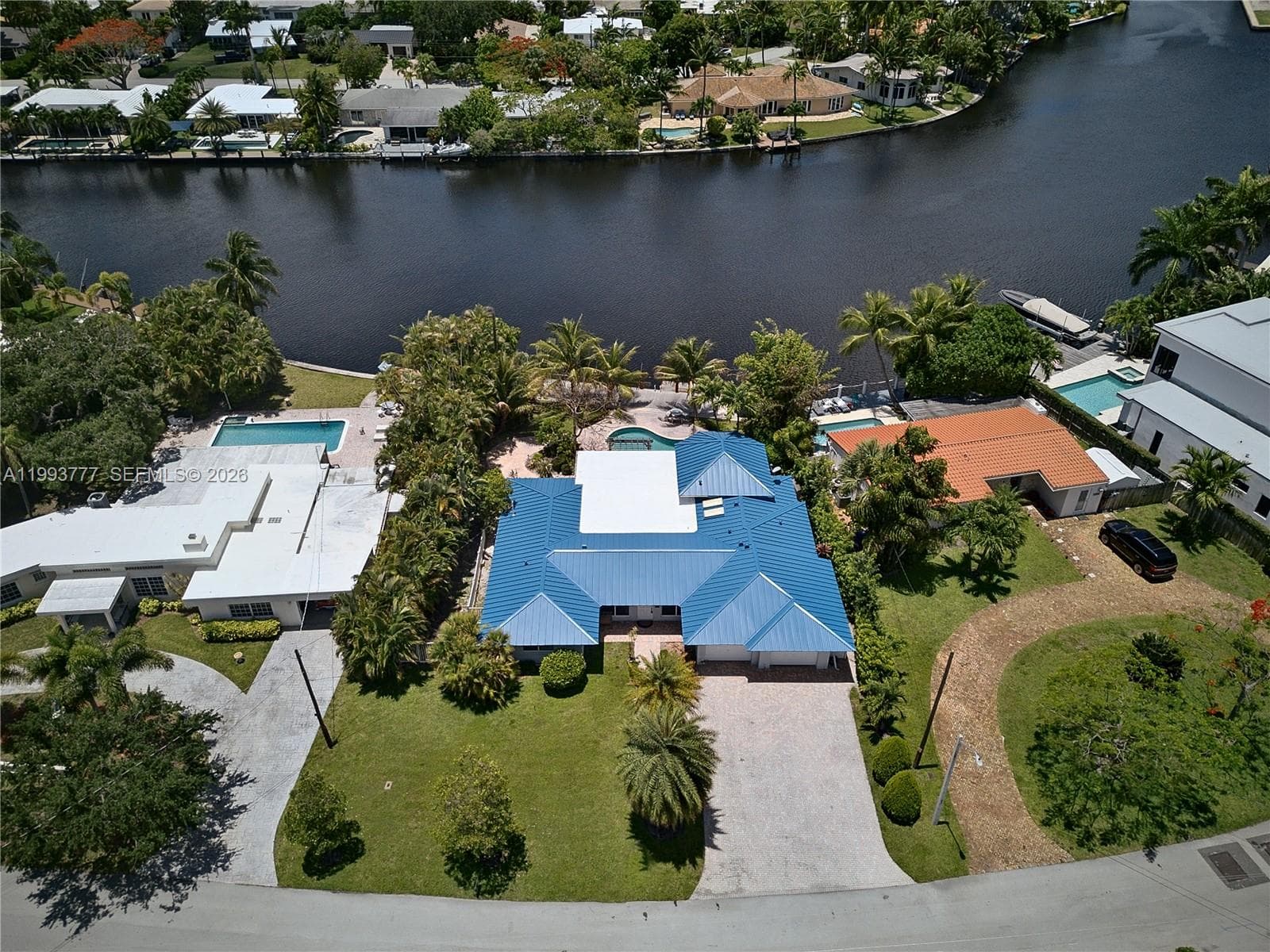 2801 Coral Shores Dr 2801 photo 3