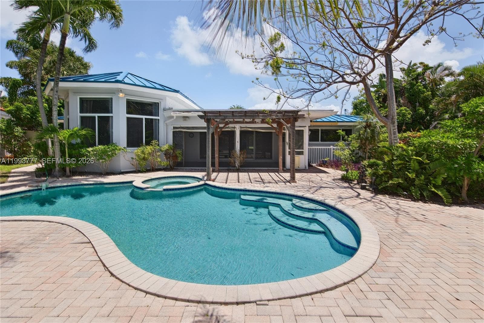 2801 Coral Shores Dr 2801 photo 5