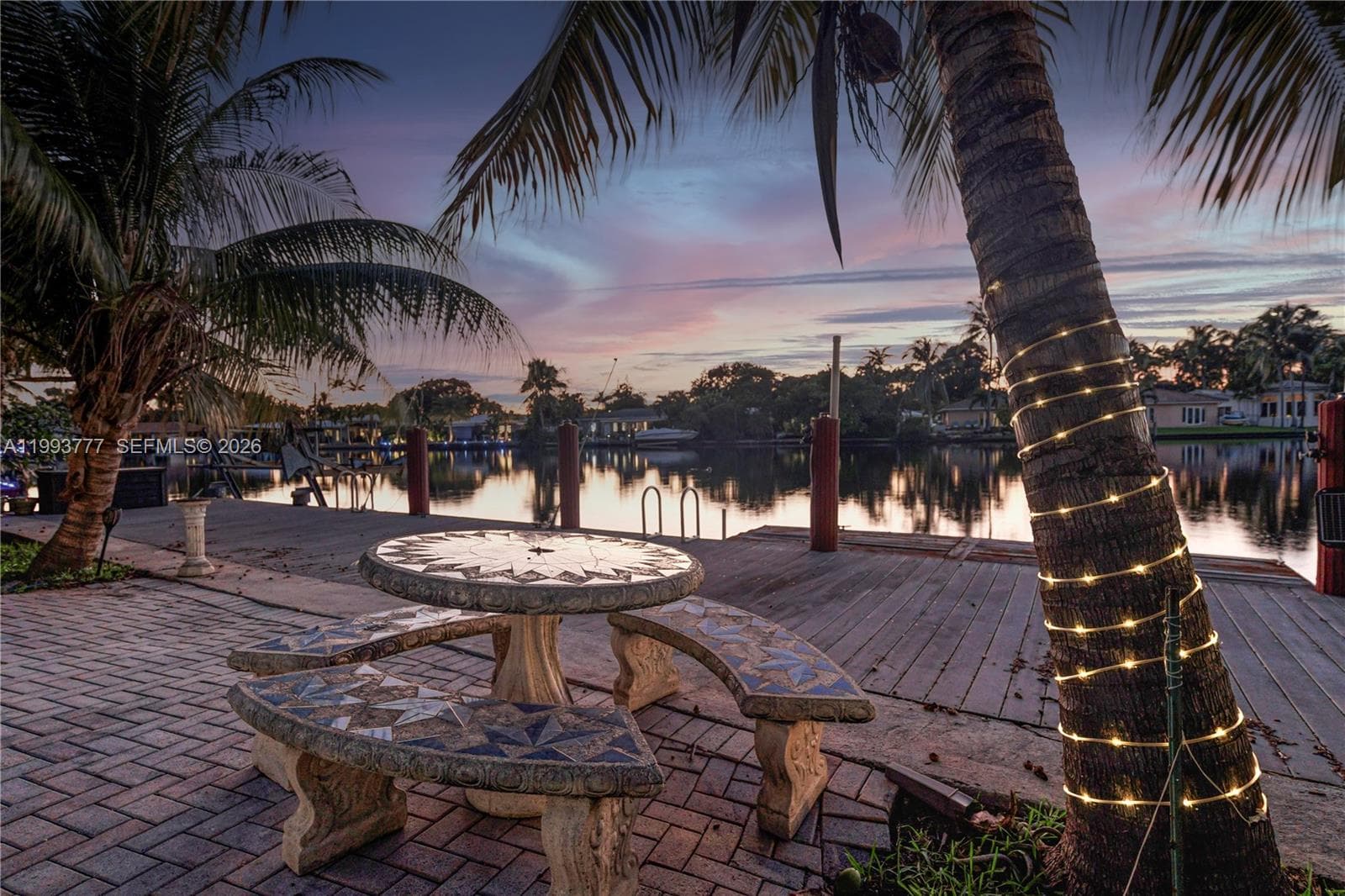 2801 Coral Shores Dr 2801 photo 9