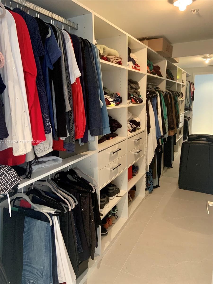 17301 Biscayne Blvd 1602 photo 13