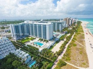 2301 Collins Ave 439 photo 24