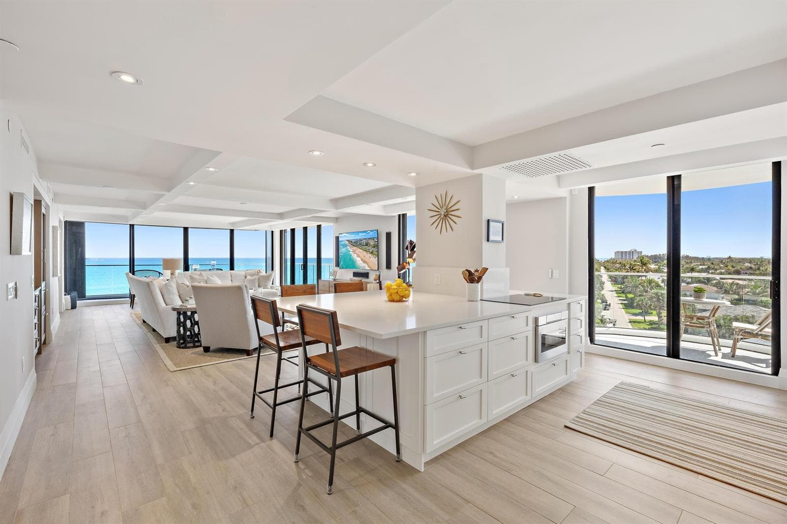 100 Beach Road 604 photo 5