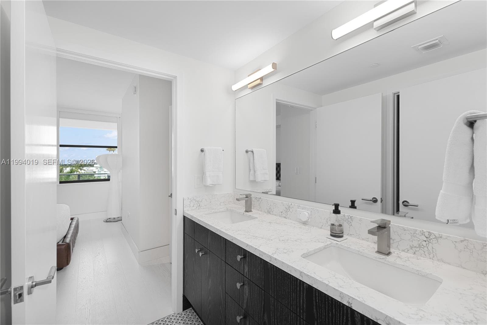 10201 E Bay Harbor Dr 507 photo 25
