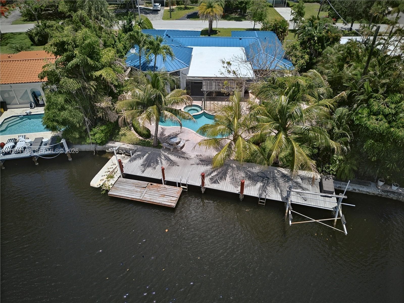 2801 Coral Shores Dr photo 2