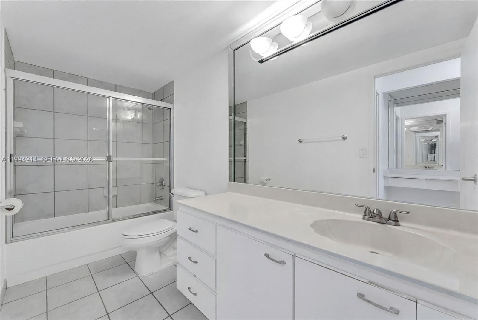 2500 PARKVIEW DR 1418 photo 12