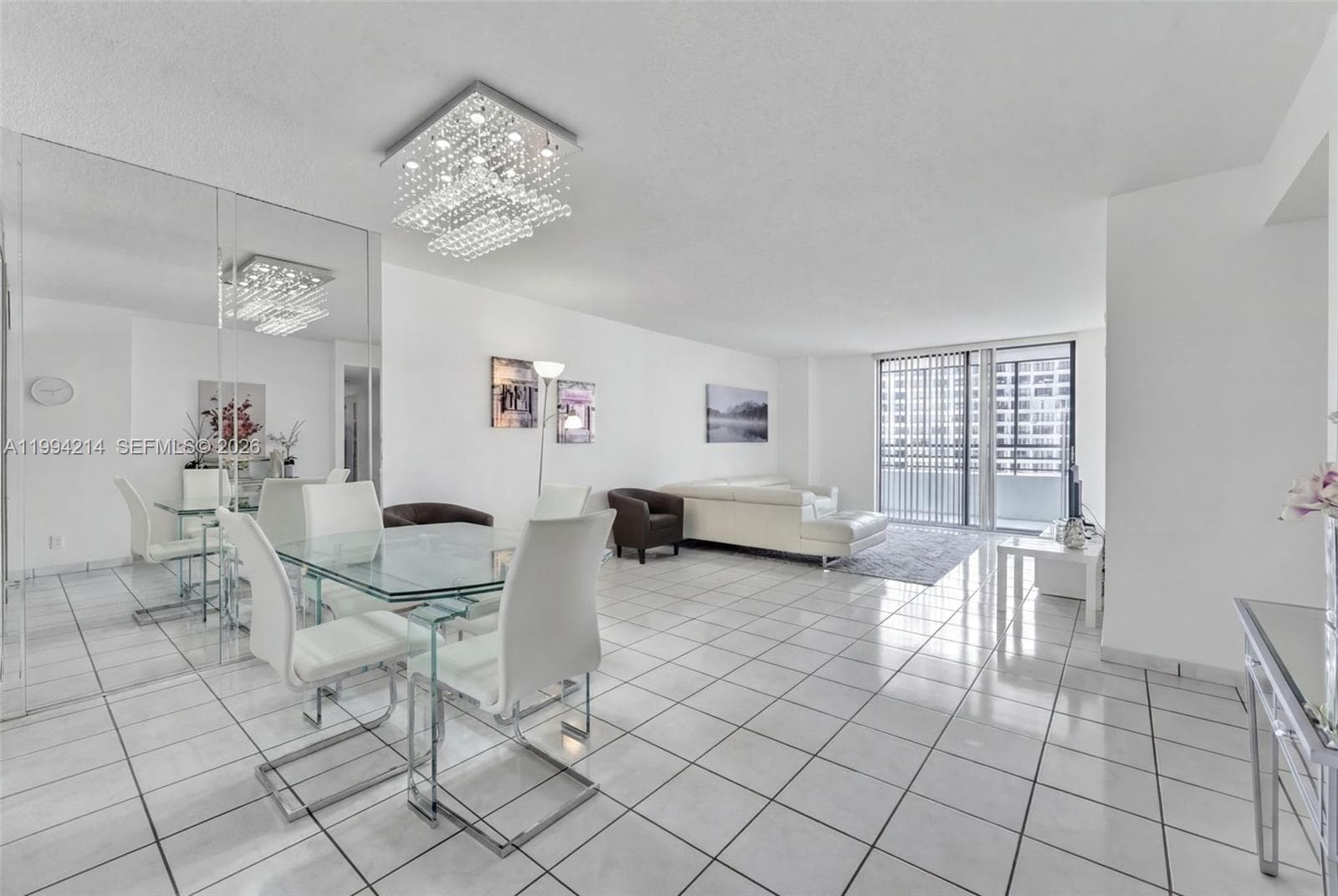 2500 PARKVIEW DR 1418 photo 5