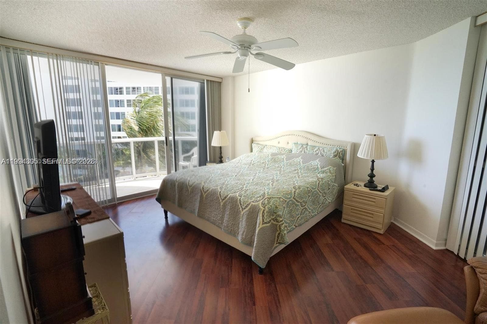 16711 Collins Ave 601 photo 12
