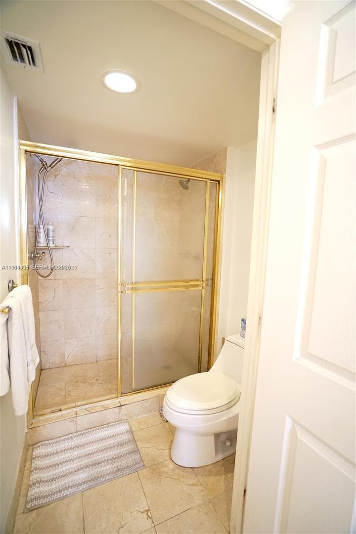 16711 Collins Ave 601 photo 10
