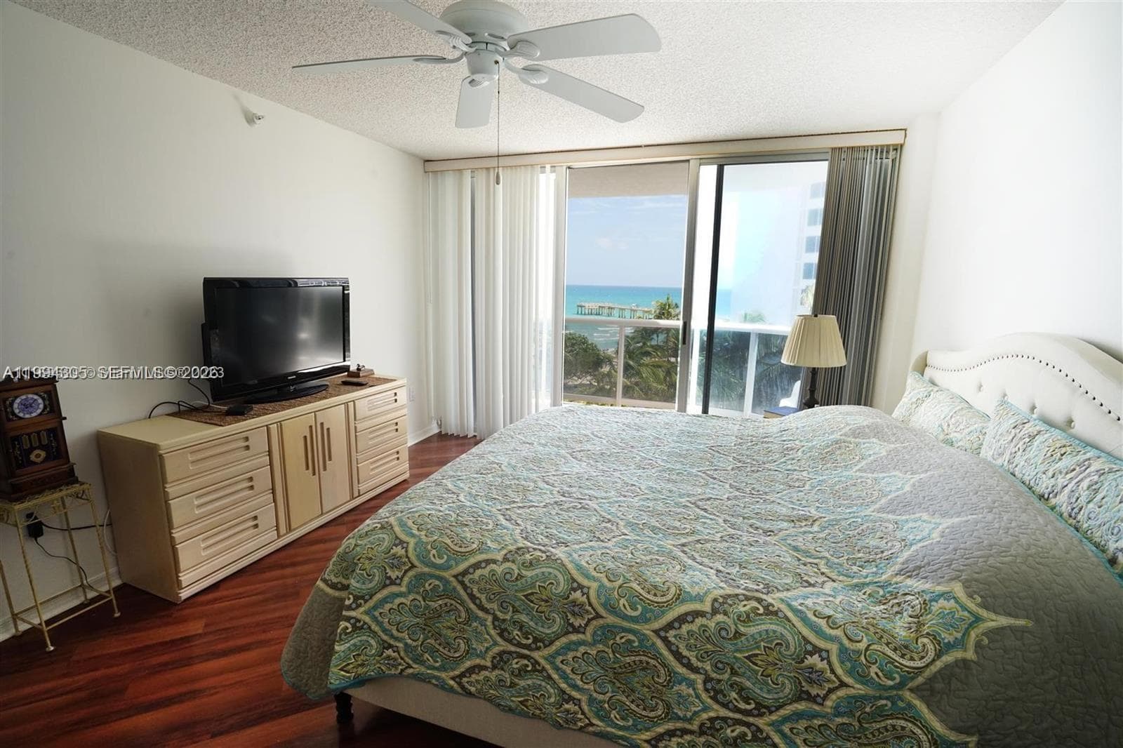 16711 Collins Ave 601 photo 11
