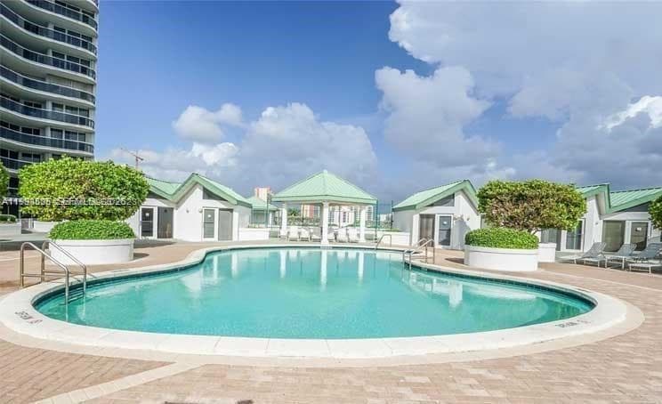 16711 Collins Ave 601 photo 19