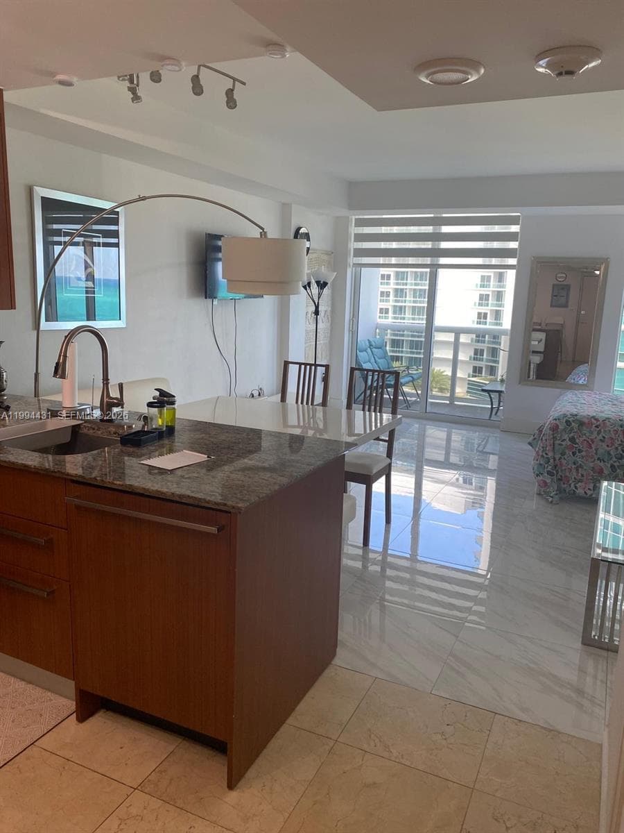 10275 Collins Ave 1004 photo 19