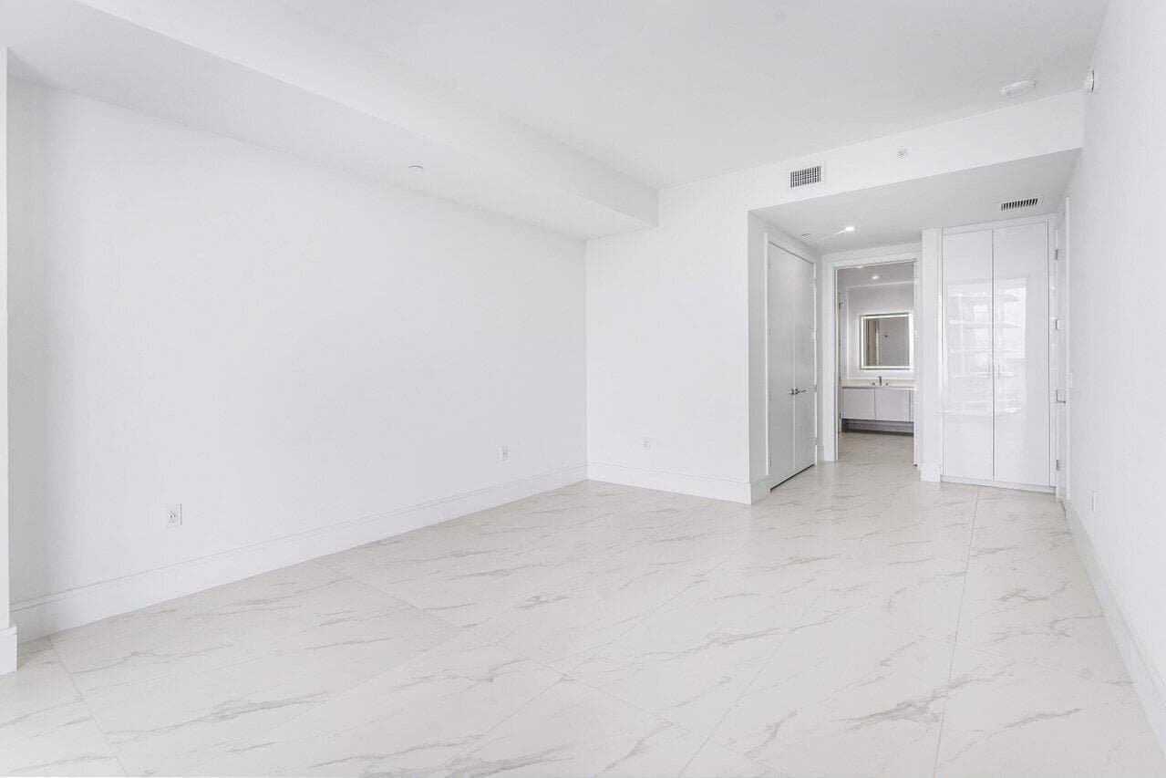 220 Lake Shore Drive 1415 photo 16