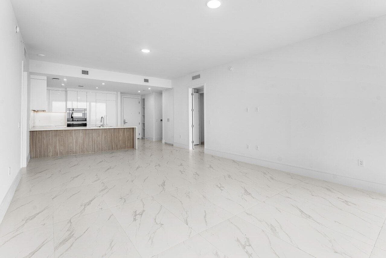 220 Lake Shore Drive 1415 photo 7
