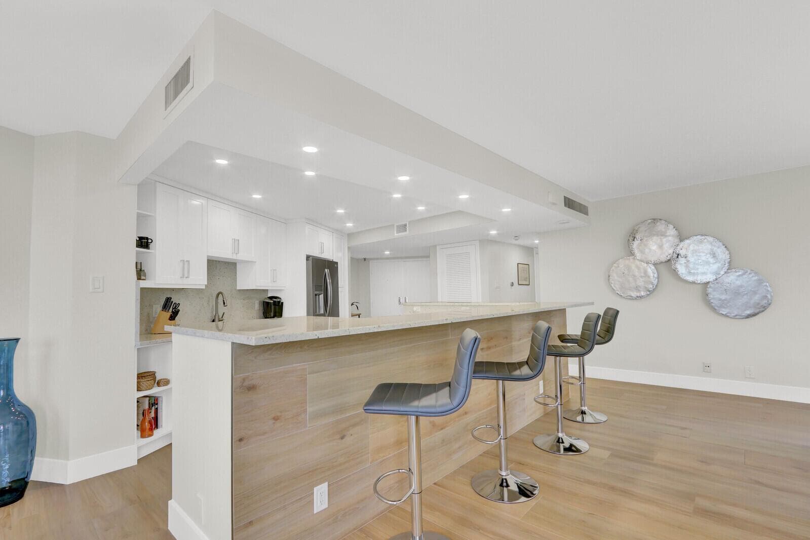 5420 N Ocean Drive 506 photo 7