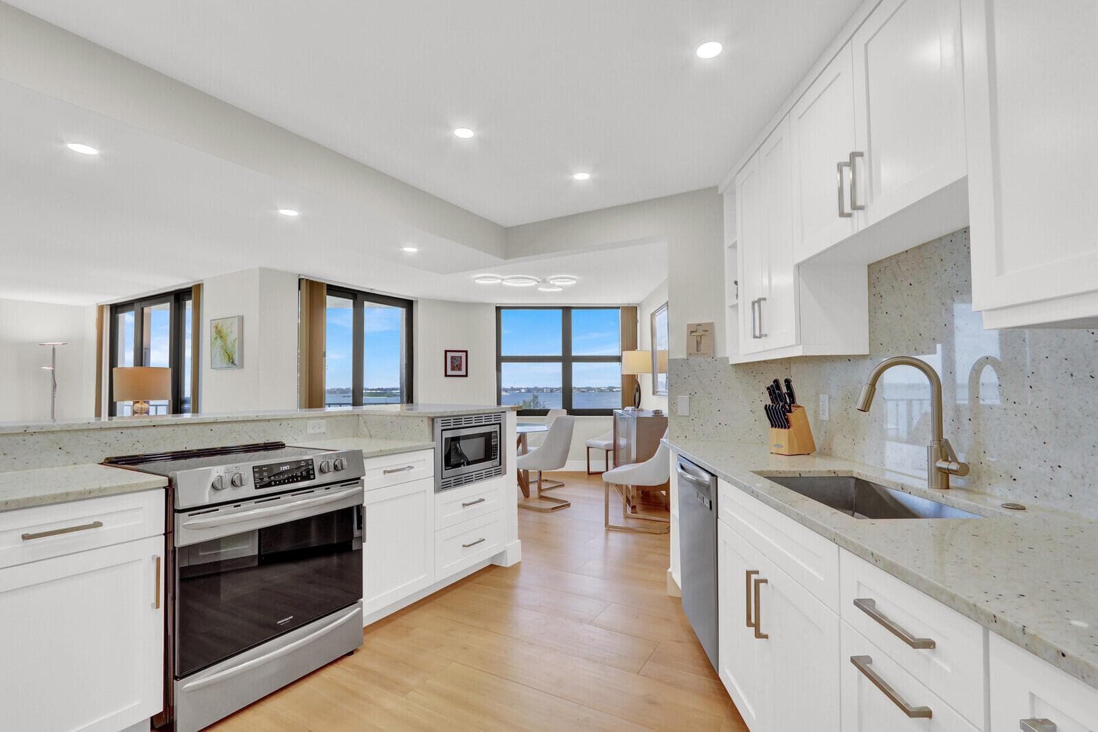5420 N Ocean Drive 506 photo 10