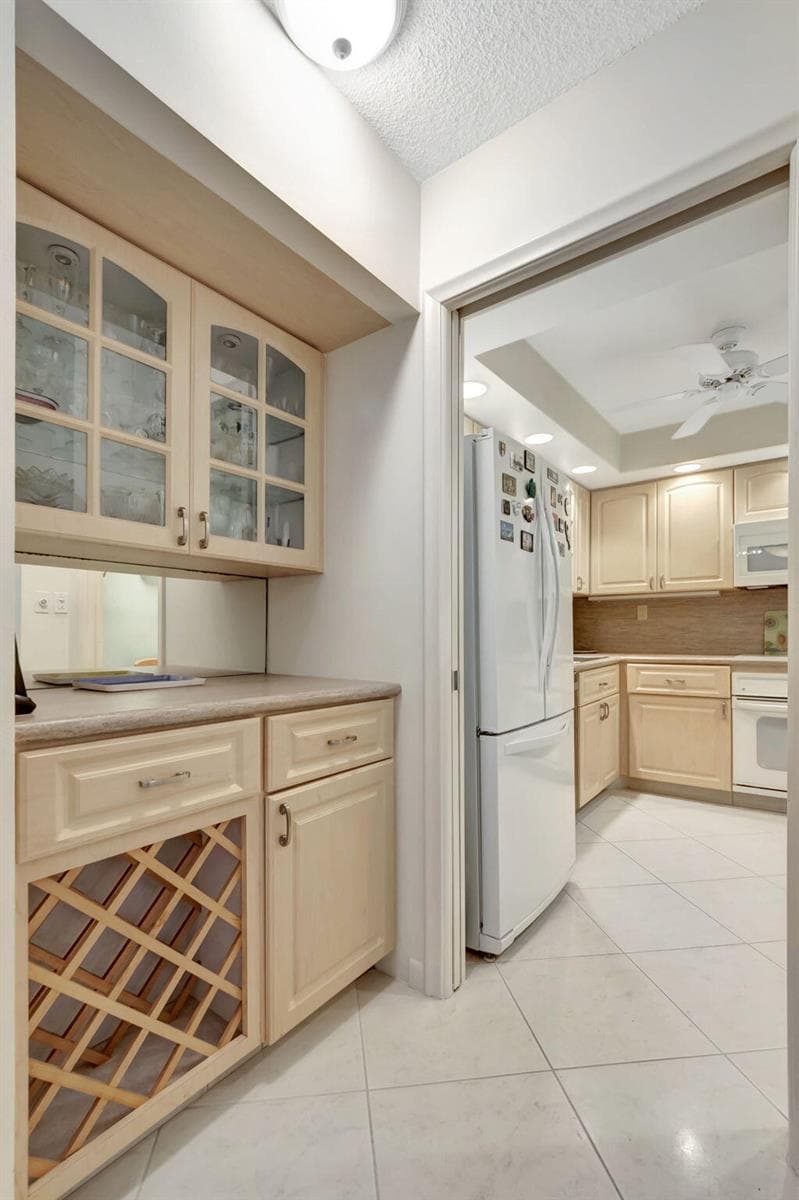 3215 S Ocean Boulevard 509 photo 9