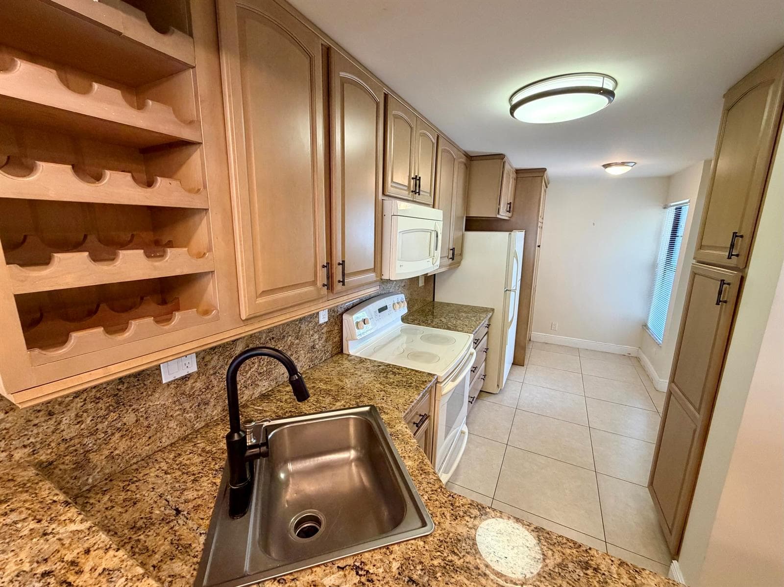 6 Royal Palm Way 102 photo 5