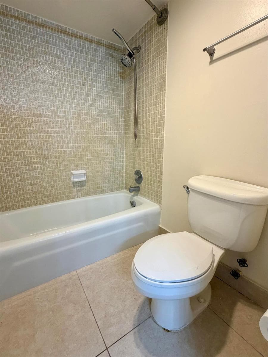 6 Royal Palm Way 102 photo 14