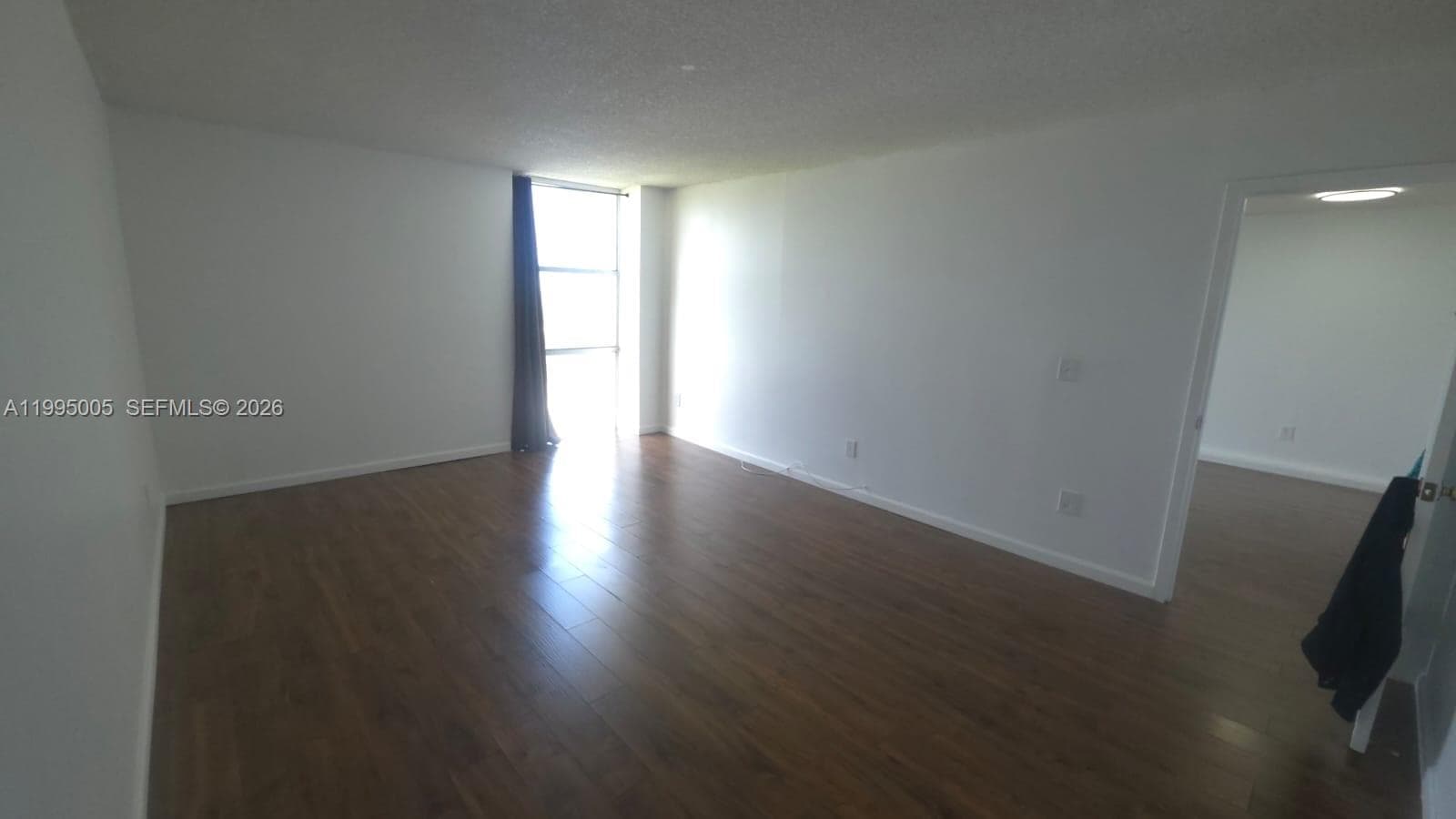 2350 NE 135th St 1402 photo 17