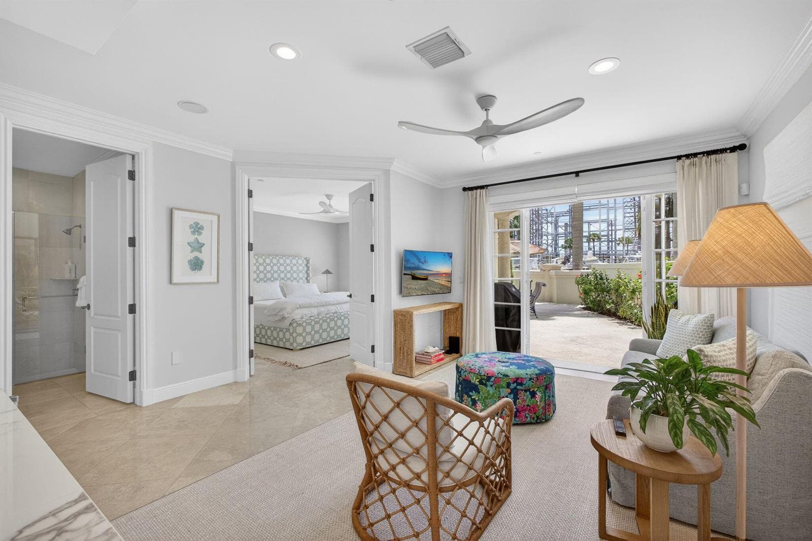 24 Marina Gardens Drive photo 5