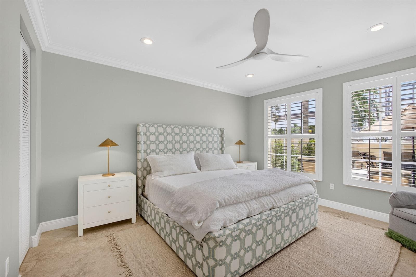 24 Marina Gardens Drive photo 9