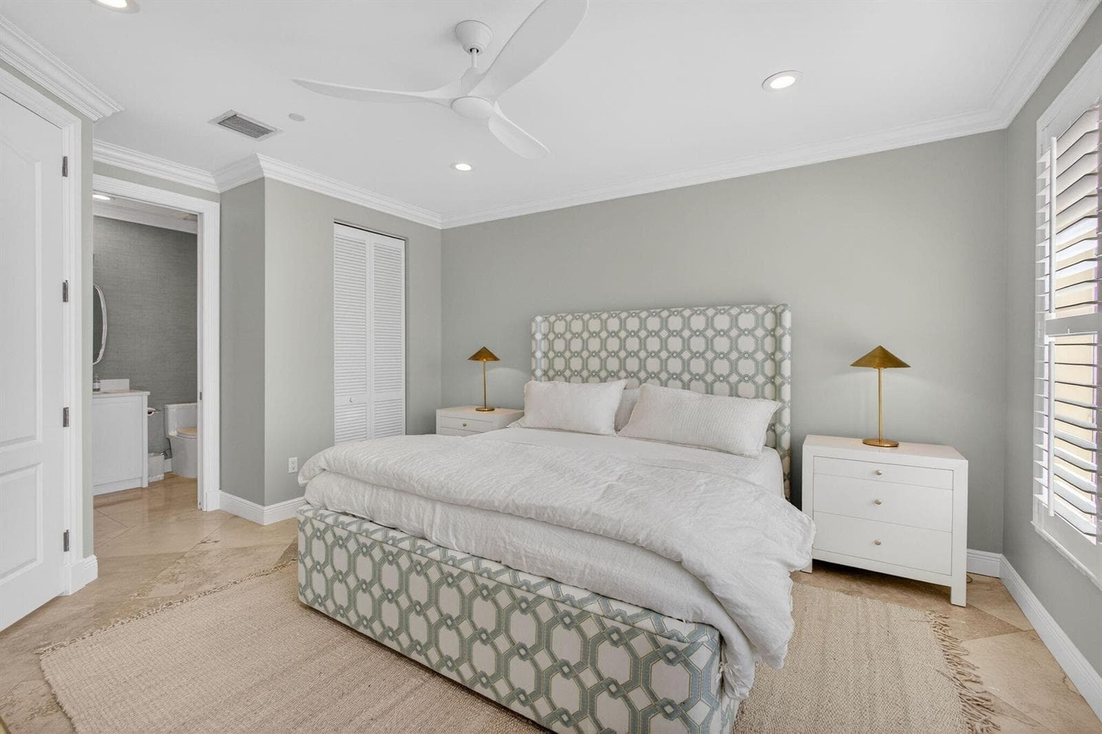24 Marina Gardens Drive photo 11