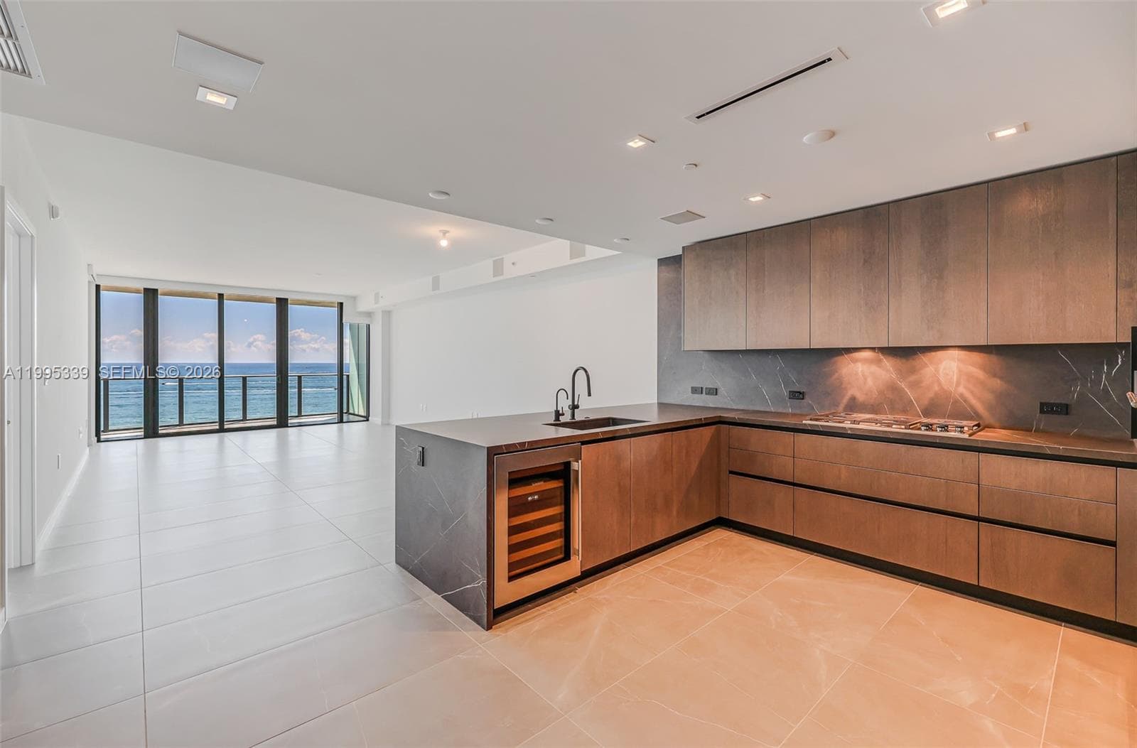 1116 N Ocean Blvd 806 photo 16
