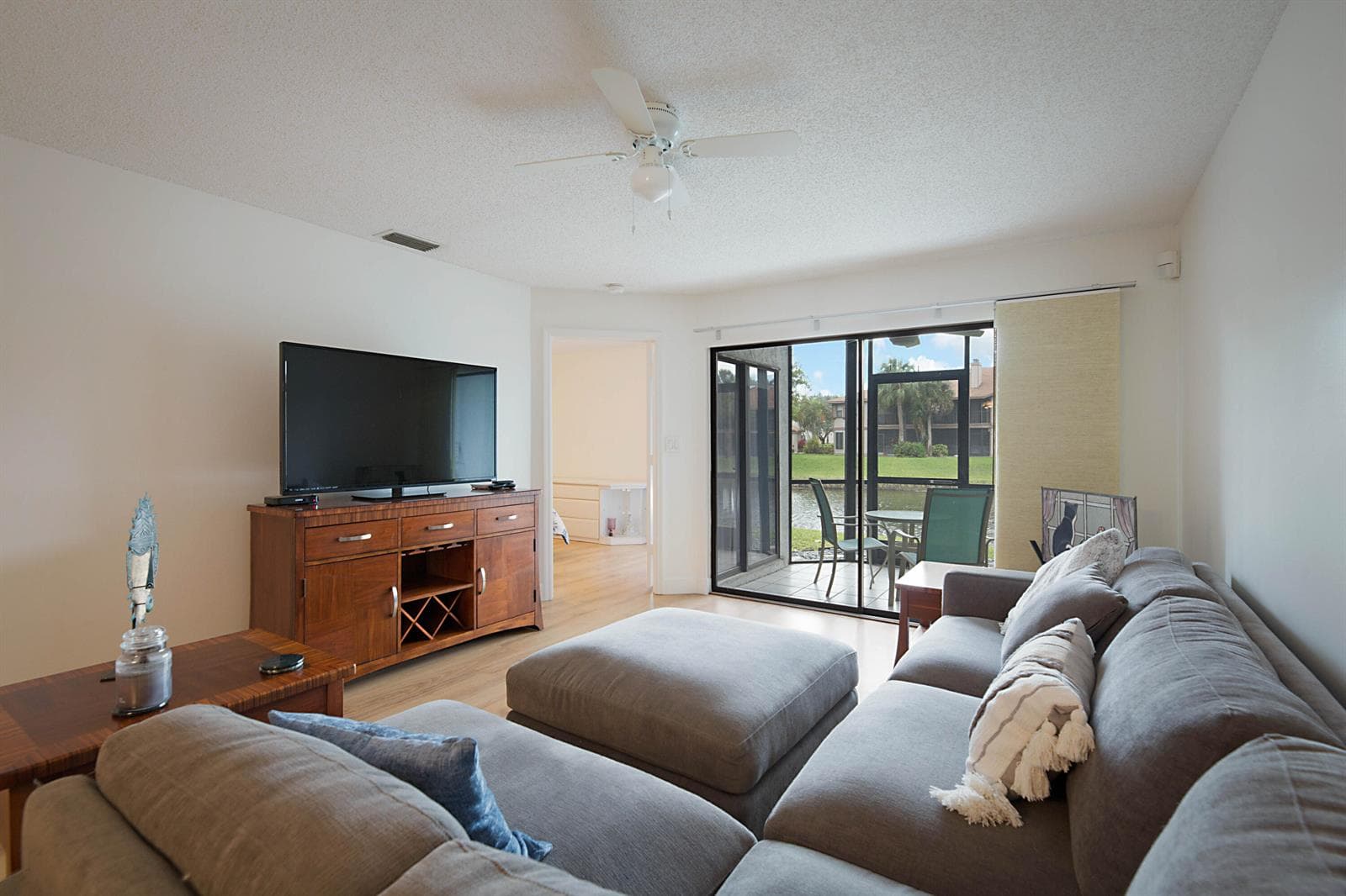 903 Harbour Pointe Way photo 9