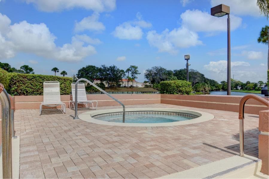 903 Harbour Pointe Way photo 25