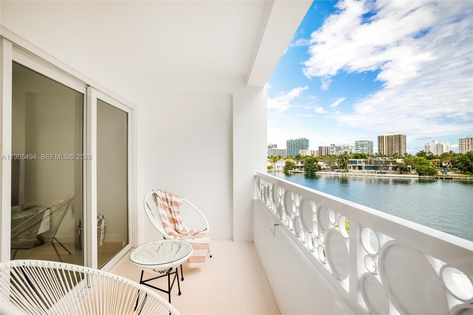 9881 E Bay Harbor Dr 502 photo 1